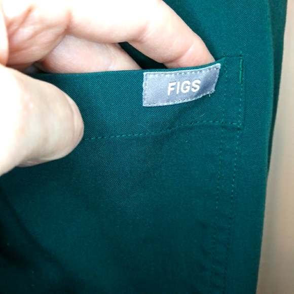 Figs Cairo Women's Evergreen Elastic Waist With Button/Zipper Skinny Scrub Pants - Picture 8 of 13